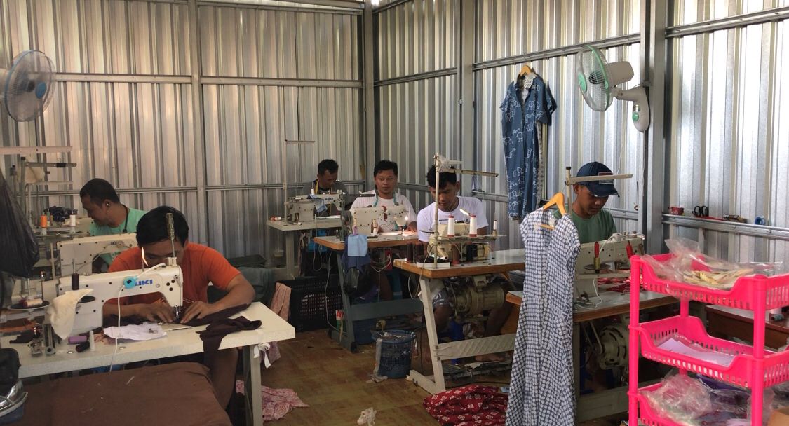 Jasa produksi pakaian custom di Yogyakarta untuk brand fashion dan UMKM