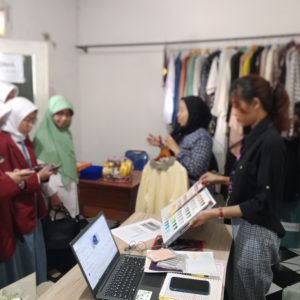 White label pakaian dan fashion Indonesia untuk produksi brand sendiri